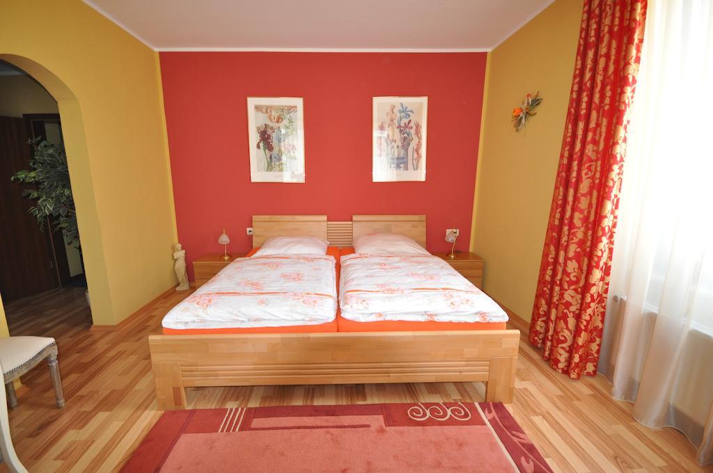 Hotel Restaurant "Athen" Munstermaifeld Экстерьер фото