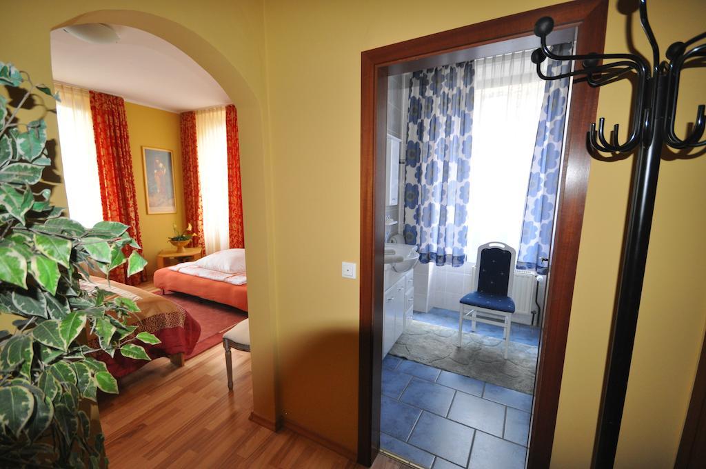 Hotel Restaurant "Athen" Munstermaifeld Экстерьер фото