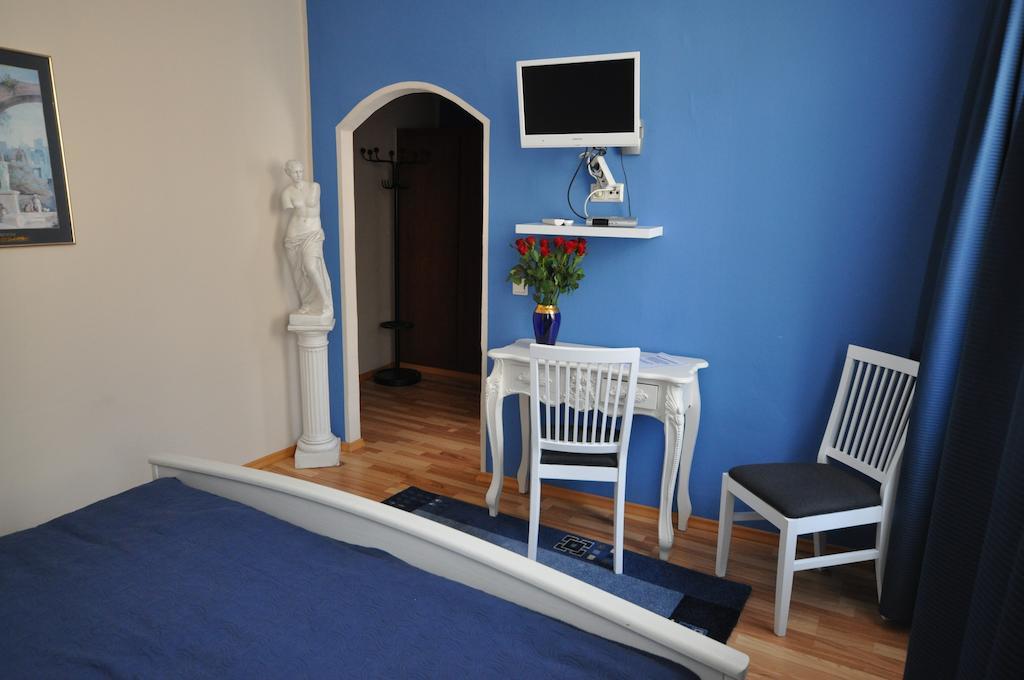 Hotel Restaurant "Athen" Munstermaifeld Экстерьер фото